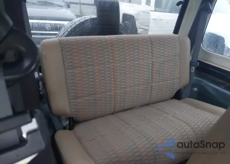 1999 Jeep Wrangler Se из США, поврежденный, VIN 1J4FY29P9XP472398